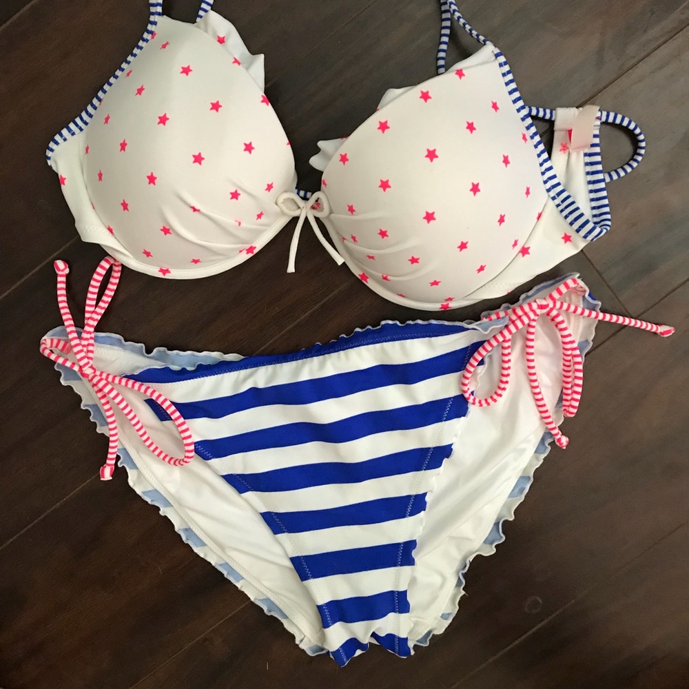 Victoria’s Secret Rouched striped bottom